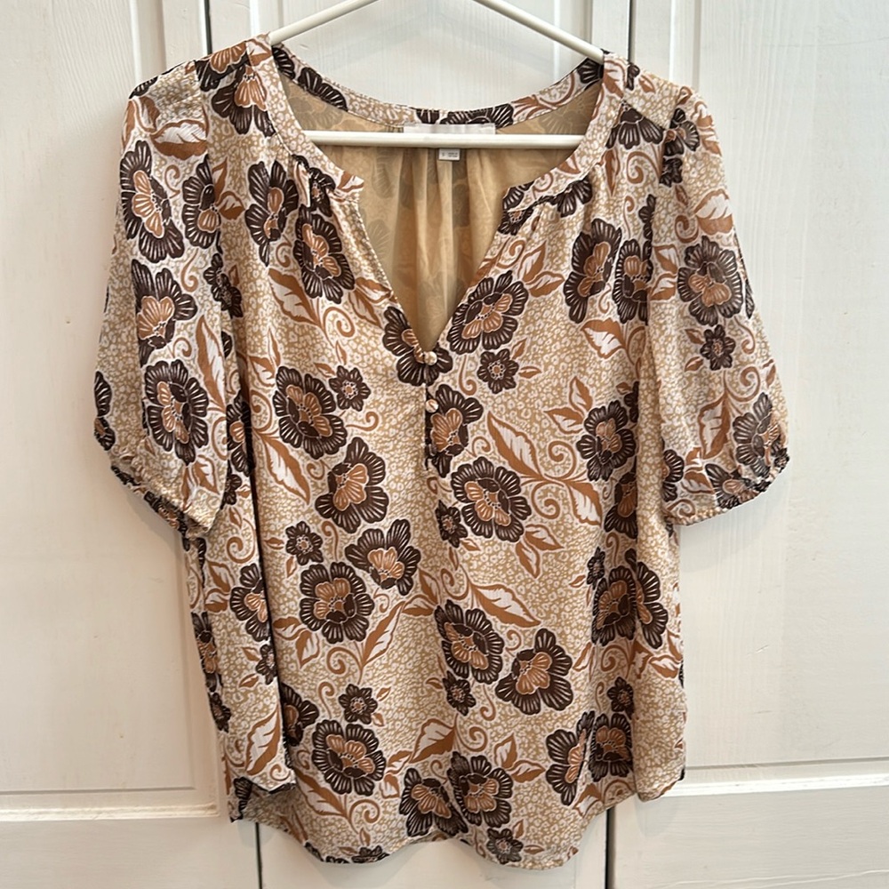 NWOT tags Loft Blouse with neutral and brown pattern